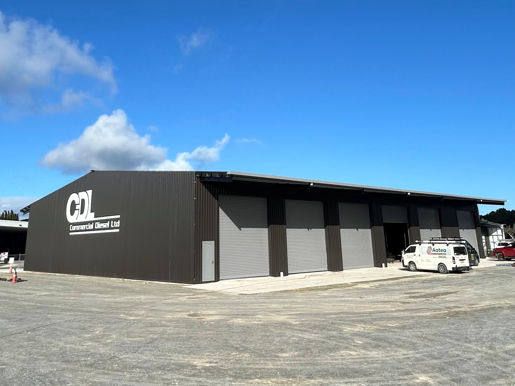 Heavy vehicle diesel workshop with trucks under service